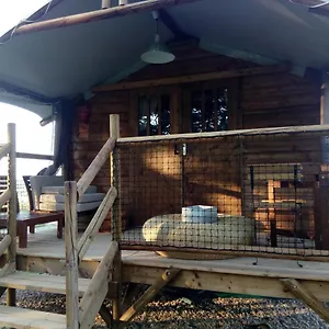 les-lodges-dadelaide.midi-pyreneeshotels.com/