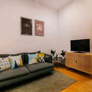 cozy-apartament.catalonia-hotels.com/